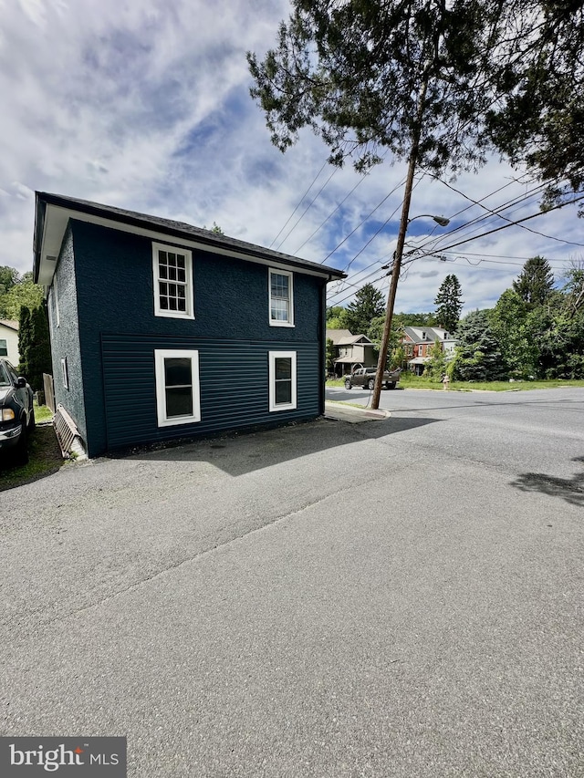 118 Hopewell St, Birdsboro, PA 19508 - view of side of home