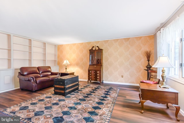 575 Millcross Rd, Lancaster, PA 17601 - living area featuring wallpapered walls, wood finished floors, and baseboards