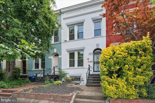 728 13th St SE, Washington, DC 20003 - multi unit property featuring brick siding