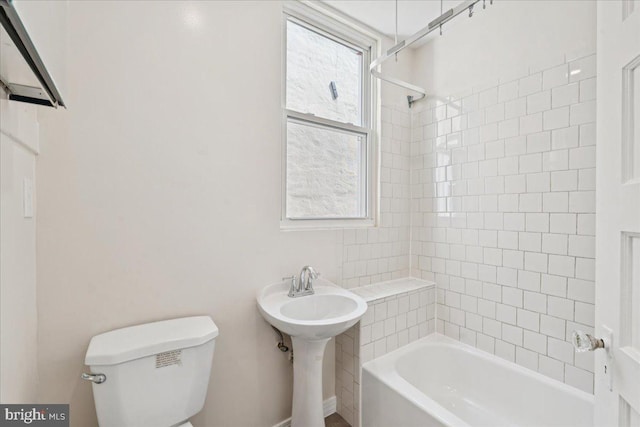 728 13th St SE, Washington, DC 20003 - full bath with toilet and shower / tub combination