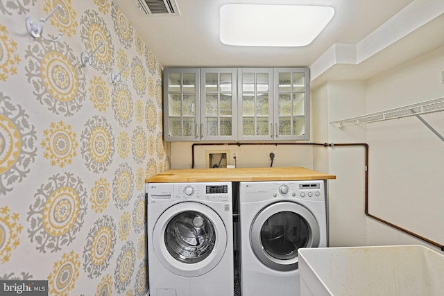 1205 Bond St, Herndon, VA 20170 - laundry area with washer and dryer