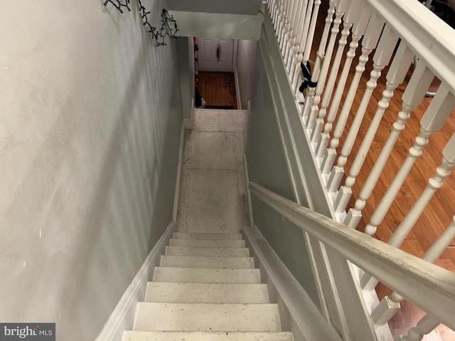 1110 Hamilton Ave, Trenton, NJ 08629 - view of staircase