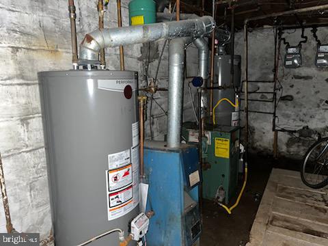 1110 Hamilton Ave, Trenton, NJ 08629 - utility room featuring gas water heater
