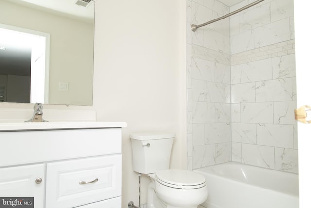 1615 Foxmeadow Cir Unit 1615, Royersford, PA 19468 - bathroom featuring vanity, toilet, and bathing tub / shower combination