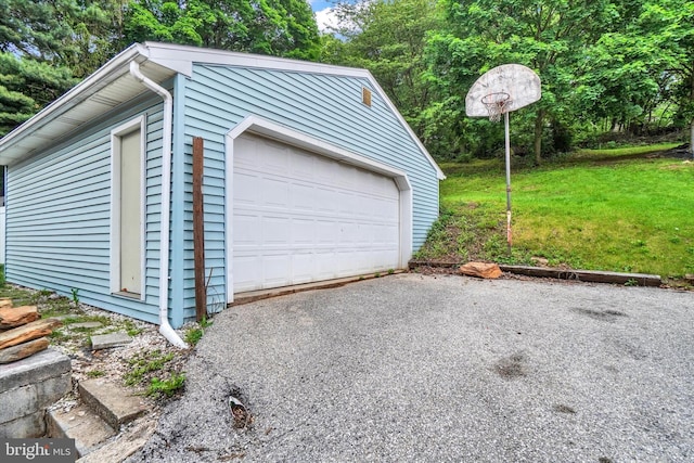 137 S Main St, Yoe, PA 17313 - view of detached garage