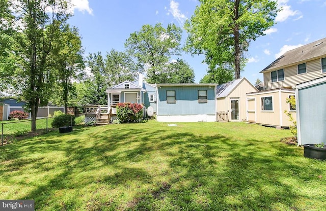 3552 Oak Dr, Edgewater, MD 21037 - back of property with a deck