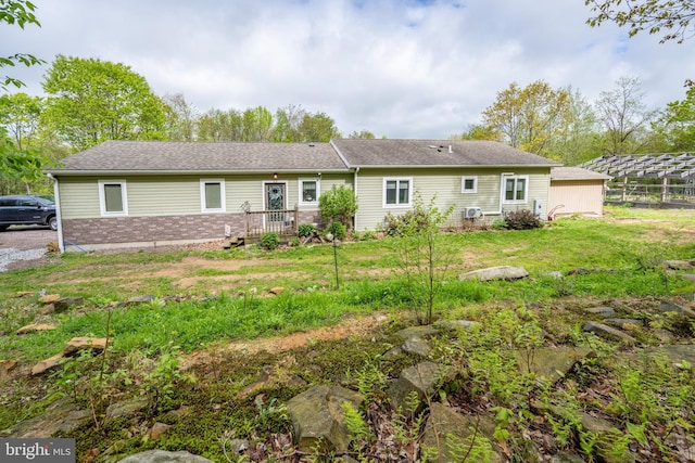 1341 Westview Xing, Grantsville, MD 21536 - rear view of property featuring a yard