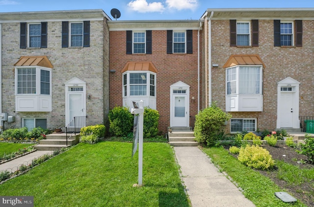 1252 Knoll Mist Ln, Gaithersburg, MD 20879 - view of property featuring a front yard and brick siding