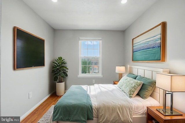 1252 Knoll Mist Ln, Gaithersburg, MD 20879 - bedroom featuring wood finished floors and recessed lighting