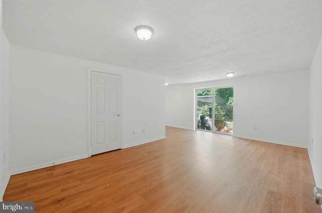 1252 Knoll Mist Ln, Gaithersburg, MD 20879 - unfurnished room with light wood-type flooring