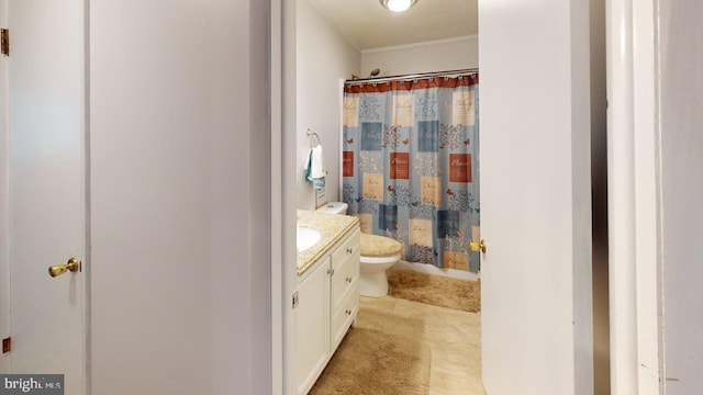 14701 Viewcrest Rd SW, Cresaptown, MD 21502 - bathroom featuring toilet, vanity, a shower with shower curtain, and crown molding