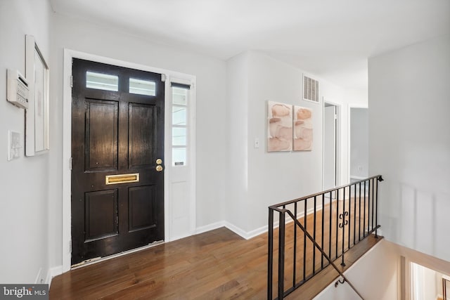 900 W Nolcrest Dr, Silver Spring, MD 20903 - foyer entrance with wood finished floors and baseboards