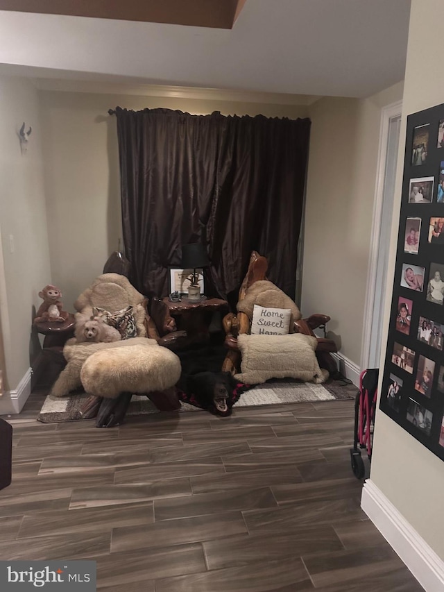 131 Winding Way, Bangor, PA 18013 - living area with wood finished floors and baseboards