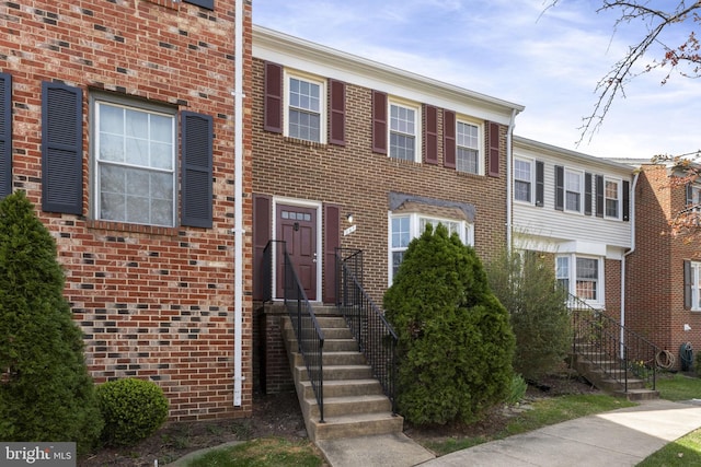 941 Sherwood Ct, Sterling, VA 20164 - multi unit property featuring brick siding