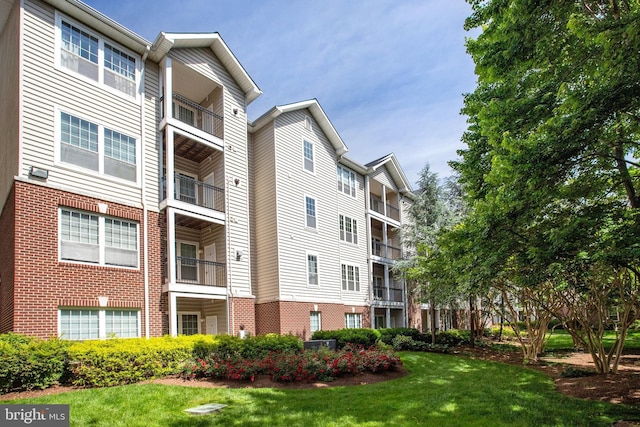 1530 Spring Gate Dr Unit 9308, Mclean, VA 22102 - view of apartment building / complex