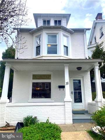 31 E Goepp St, Bethlehem, PA 18018 - traditional style home with covered porch and brick siding