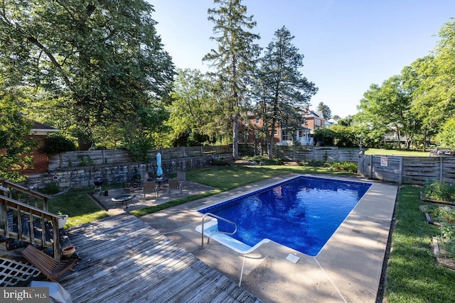 289 Newman Ave, Harrisonburg, VA 22801 - view of swimming pool with a patio area and a deck