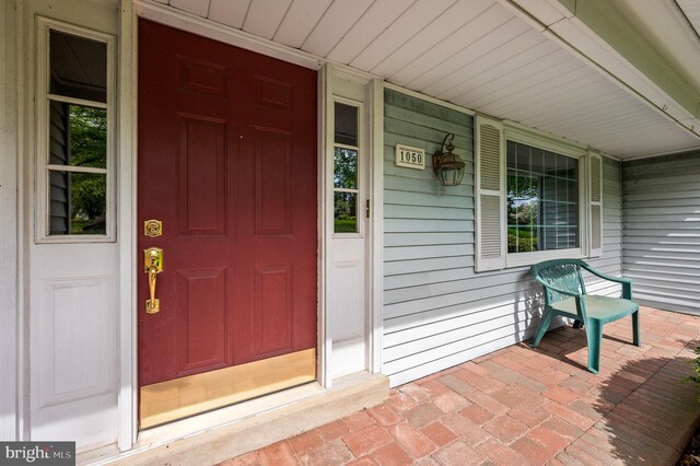 1050 Powderhorn Dr, Glen Mills, PA 19342 - entrance to property featuring covered porch
