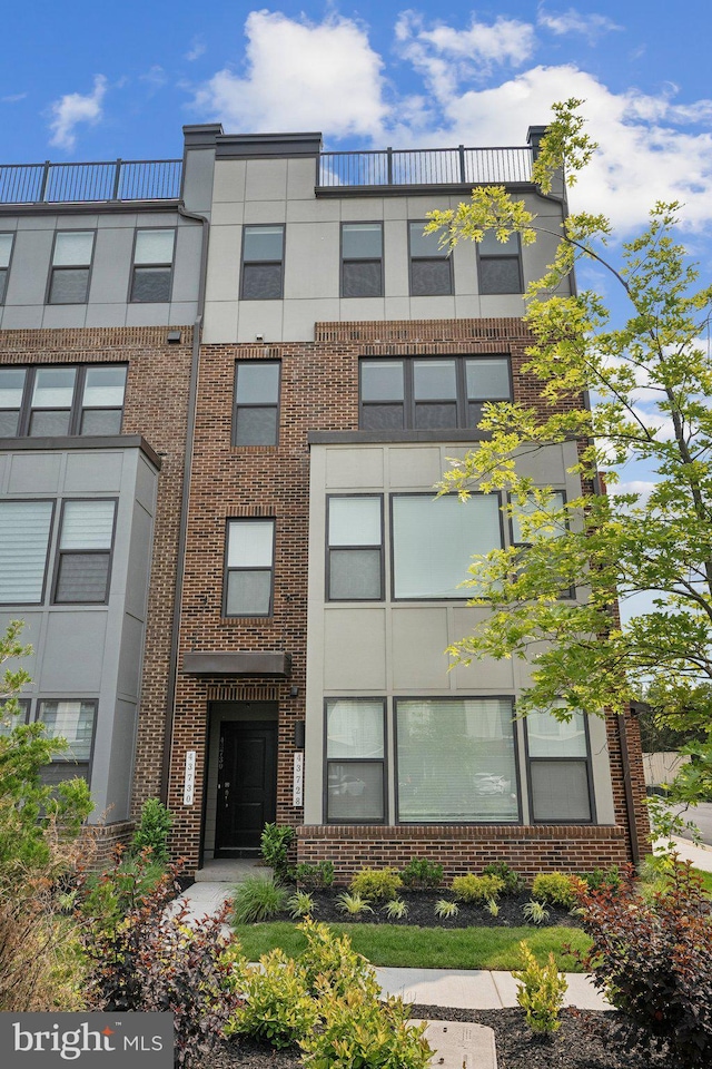 43730 Transit Sq, Ashburn, VA 20147 - view of front facade with brick siding