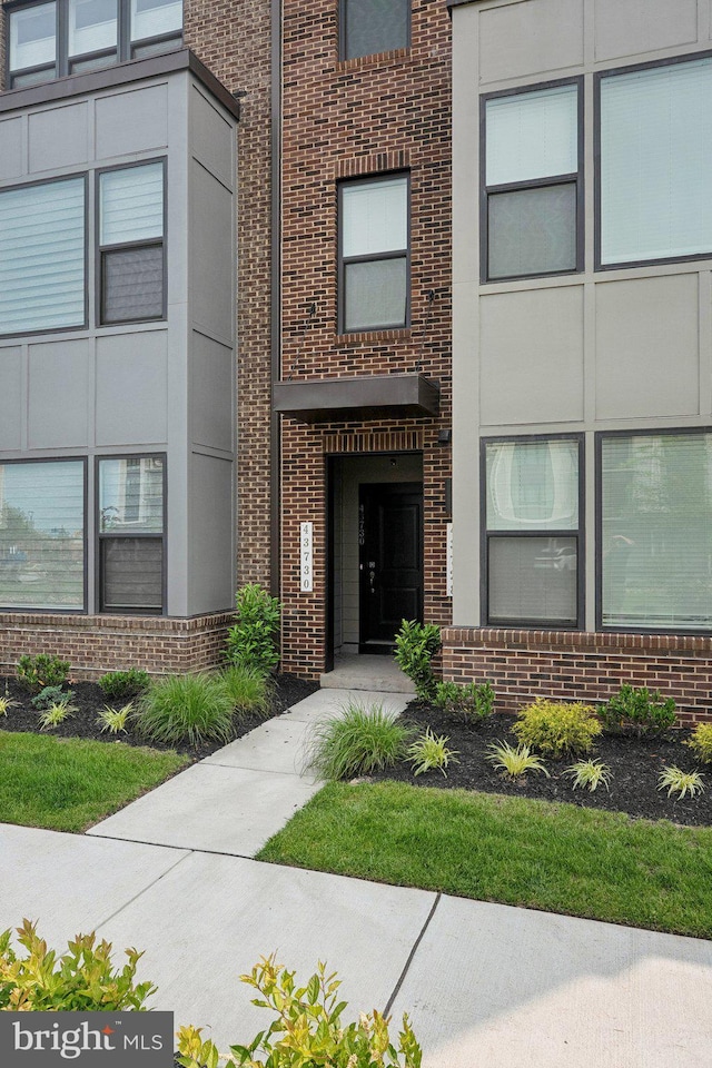 43730 Transit Sq, Ashburn, VA 20147 - view of exterior entry with brick siding