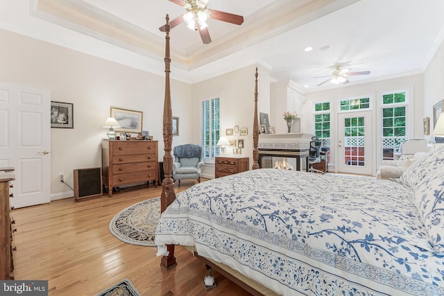 11709 Pine Tree Dr, Fairfax, VA 22033 - bedroom featuring crown molding, light wood-style flooring, recessed lighting, ceiling fan, and baseboards
