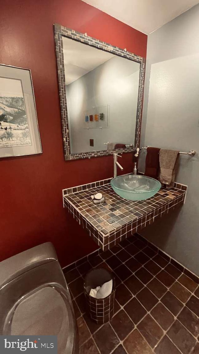 33 Morgan Hollow Way, Landenberg, PA 19350 - bathroom featuring a sink