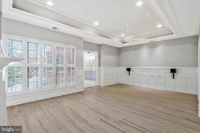 1473 Evans Farm Dr, Mclean, VA 22101 - unfurnished room with a decorative wall, light wood-type flooring, ceiling fan, recessed lighting, and a tray ceiling