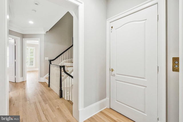 1473 Evans Farm Dr, Mclean, VA 22101 - entrance foyer with light wood-style floors, ornamental molding, baseboards, and stairs