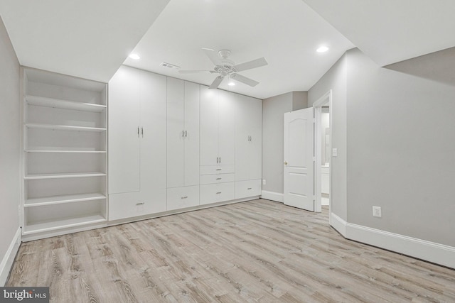 1473 Evans Farm Dr, Mclean, VA 22101 - empty room featuring wood finished floors, a ceiling fan, baseboards, recessed lighting, and built in features