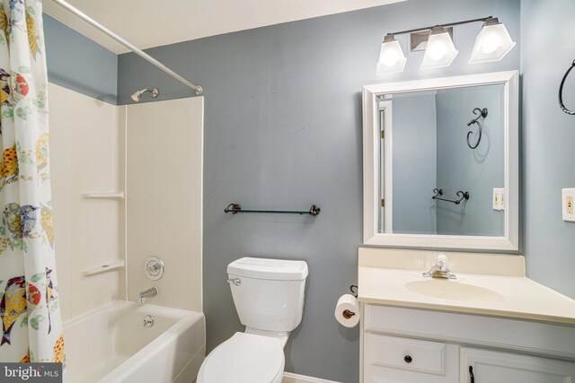 5926 Clermont Landing Ct, Burke, VA 22015 - full bath with shower / tub combo, vanity, toilet, and baseboards