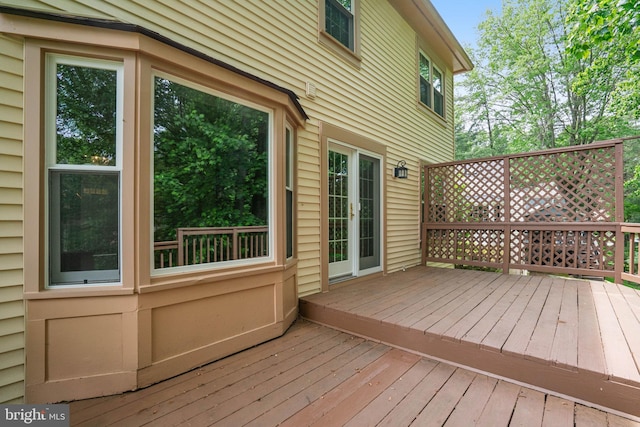 5926 Clermont Landing Ct, Burke, VA 22015 - view of wooden deck