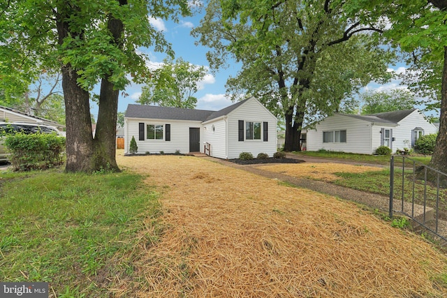 818 Dale Rd, Glen Burnie, MD 21060 - single story home featuring fence