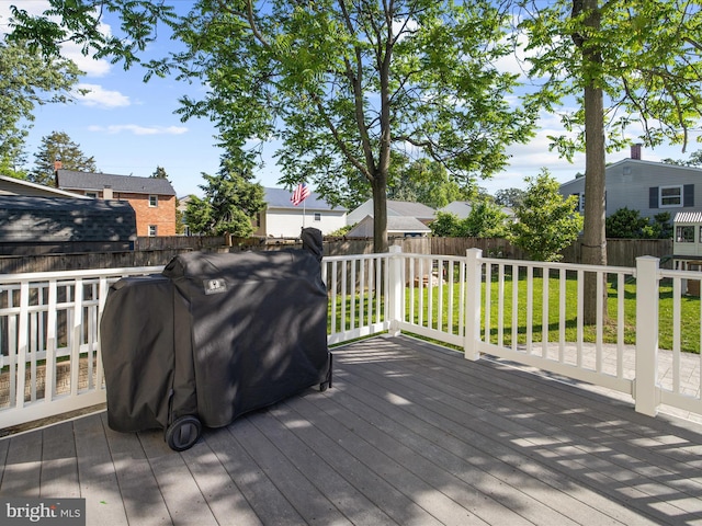 7827 Catherine Ave, Pasadena, MD 21122 - deck with a fenced backyard and grilling area