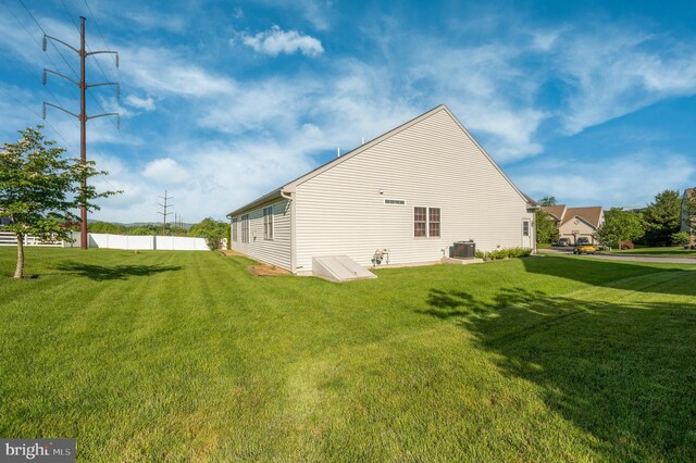 314 Valley Ct, Sinking Spring, PA 19608 - view of property exterior with a central AC unit