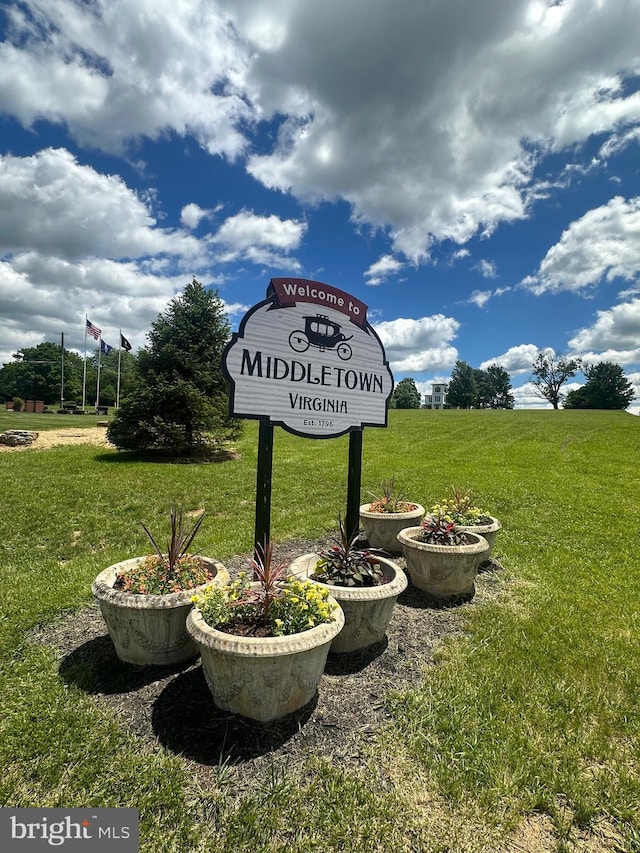 7632 Main St, Middletown, VA 22645
