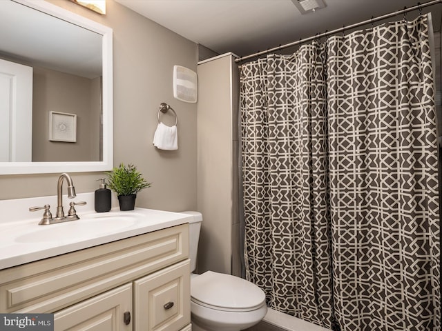628 E Fort Ave, Baltimore, MD 21230 - full bath with vanity, toilet, and a shower with shower curtain