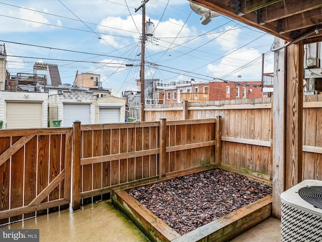 628 E Fort Ave, Baltimore, MD 21230 - view of yard