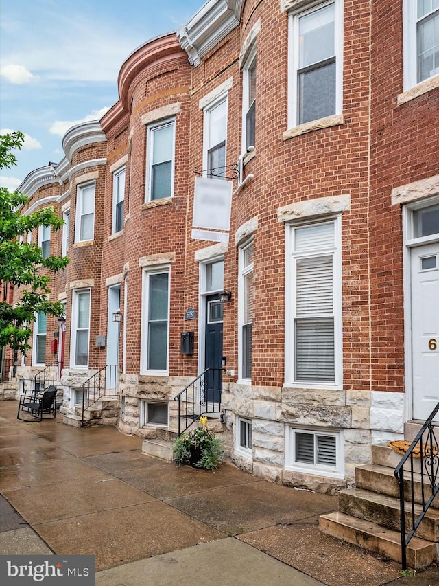 628 E Fort Ave, Baltimore, MD 21230 - view of property with entry steps