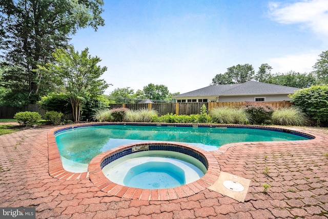 1213 Terrylynn Ct, Herndon, VA 20170 - view of pool featuring a fenced backyard and a pool with connected hot tub
