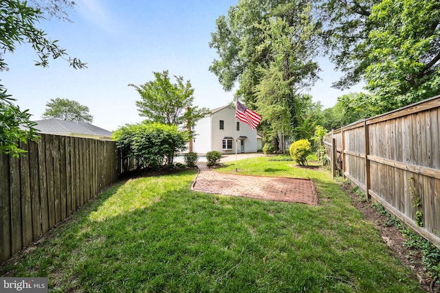 1213 Terrylynn Ct, Herndon, VA 20170 - view of yard with a patio area