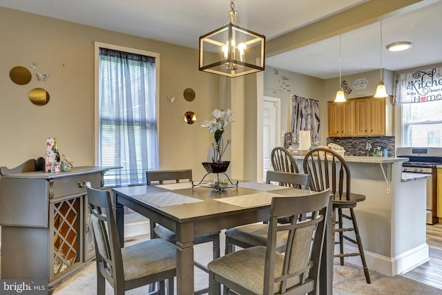5109 Ivanhoe Ave, Baltimore, MD 21212 - dining area with a chandelier