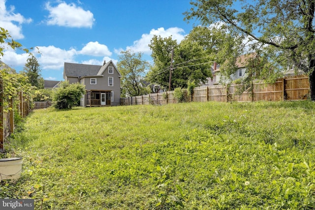 5109 Ivanhoe Ave, Baltimore, MD 21212 - view of yard