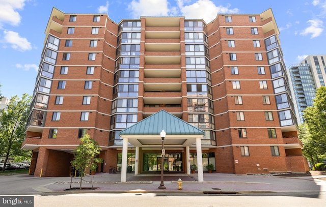 1001 N Randolph St Unit 910, Arlington, VA 22201 - view of apartment building / complex