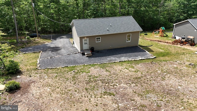 107 Arbutis Trl, Star Tannery, VA 22654 - aerial view of property and surrounding area with a heavily wooded area