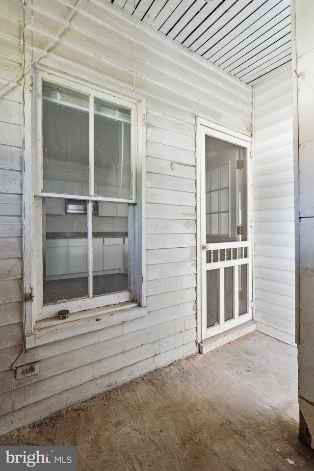 707 S Braddock St, Winchester, VA 22601 - view of patio / terrace