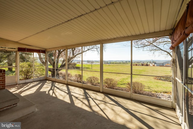 904 W Main St, New Holland, PA 17557 - unfurnished sunroom with vaulted ceiling