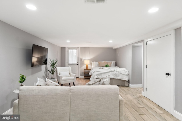 429 Manor Pl NW, Washington, DC 20010 - bedroom featuring baseboards, light wood-style floors, and recessed lighting