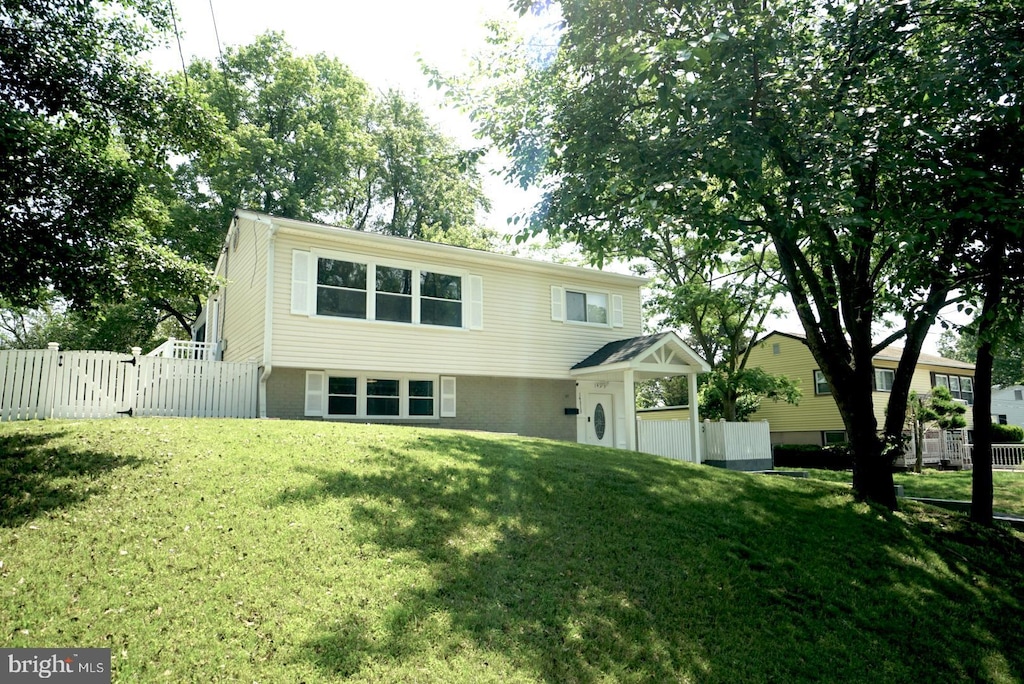 14313 Randall Dr, Woodbridge, VA 22191 - view of front facade with a gate