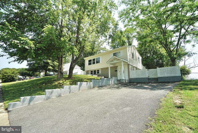 14313 Randall Dr, Woodbridge, VA 22191 - view of front facade featuring asphalt driveway