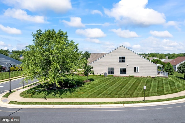 21 Whaleback Ln, Fredericksburg, VA 22406 - view of side of property with a yard